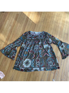 Bobbie Brooks Multicolor Patterned Bell Sleeve Tunic